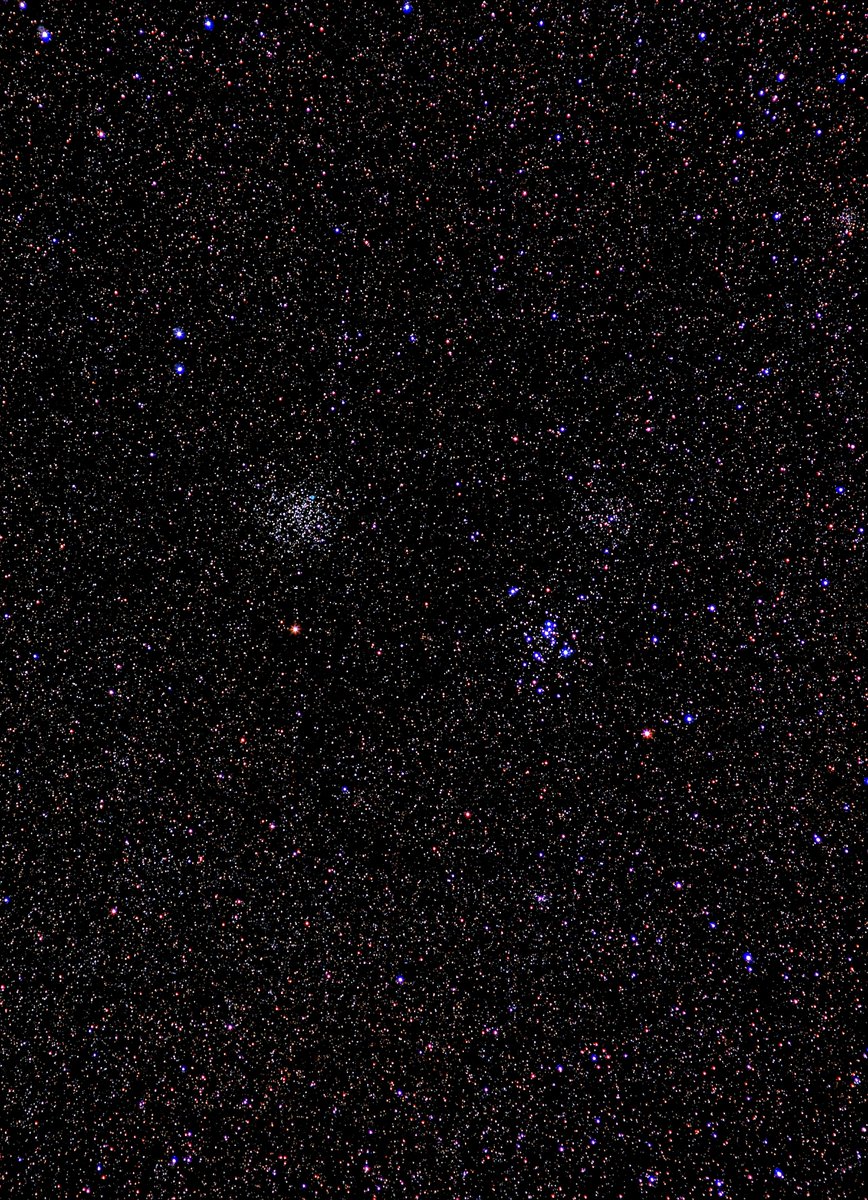 MAstronomers's tweet image. There has to be life on one of these dots ☀