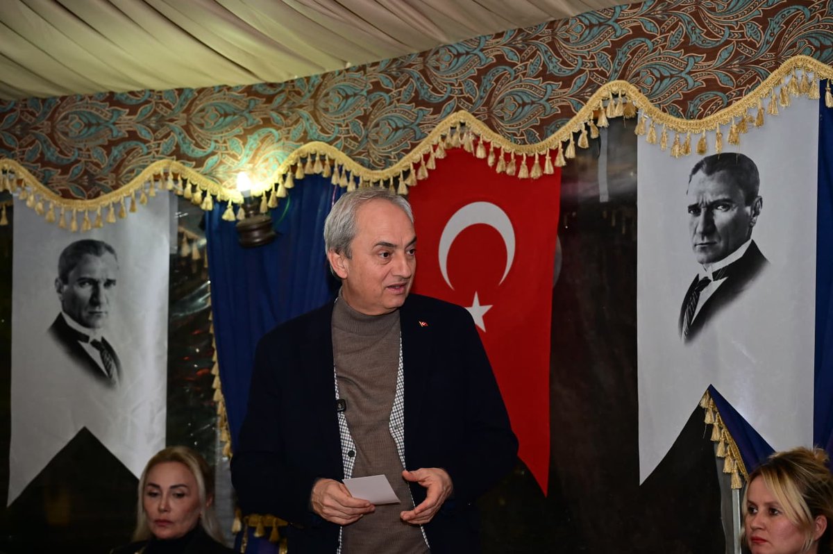 Cumhuriyet Halk Partisi Kepez İlçe Başkanı'mız Gökhan Ölmez, Kadın Kolları Başkanı'mız Ayşe Çankaya İpek, Gençlik Kolları Başkanı'mız Muhammed Tanrıverdi ve yönetimleri ile kıymetli Meclis Üyelerimiz ile bir araya geldik. 

2025 yılında yaptığımız çalışmalar ve 2026 yılı