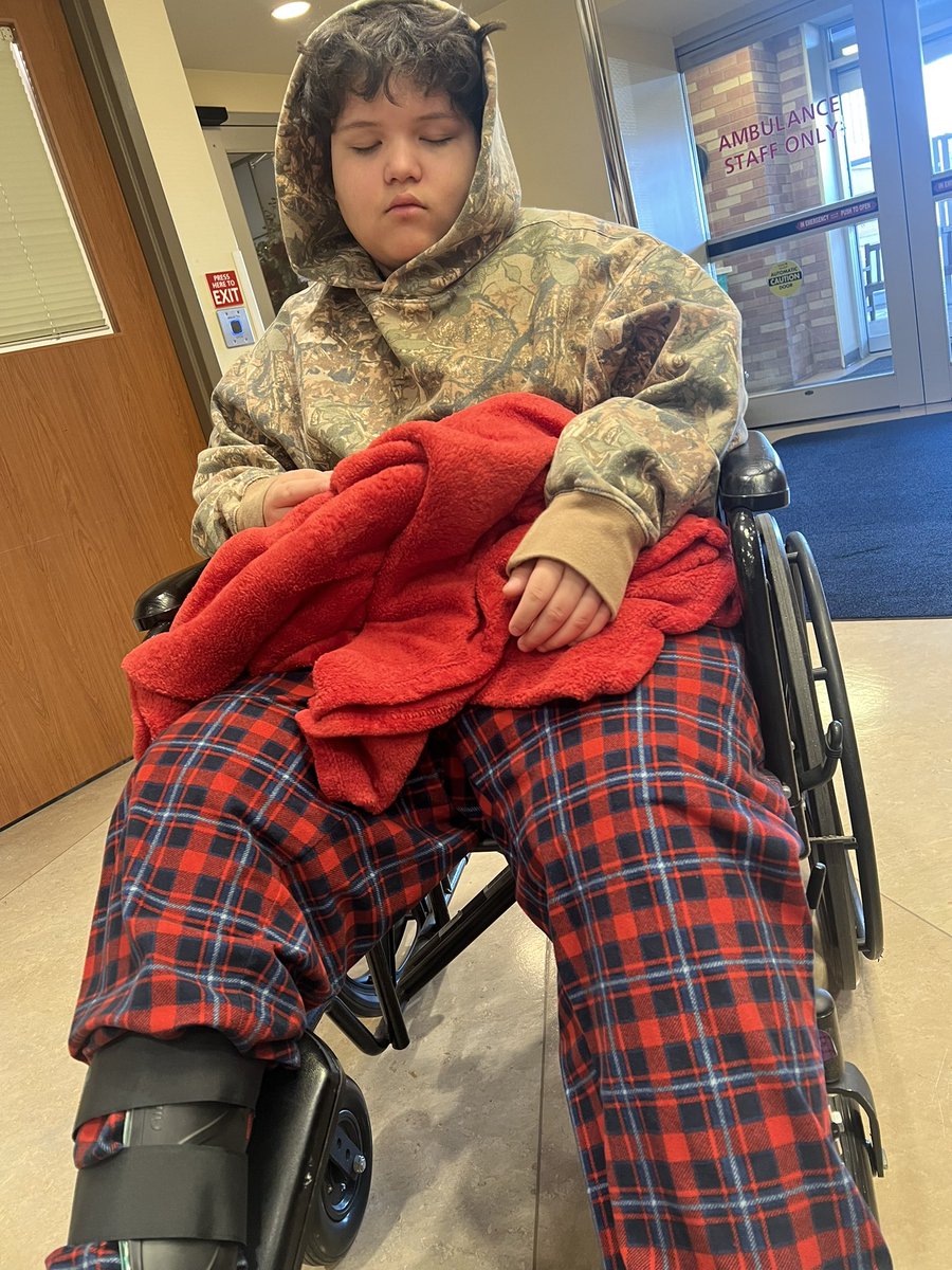 Senia (@panchamesenia) on Twitter photo 