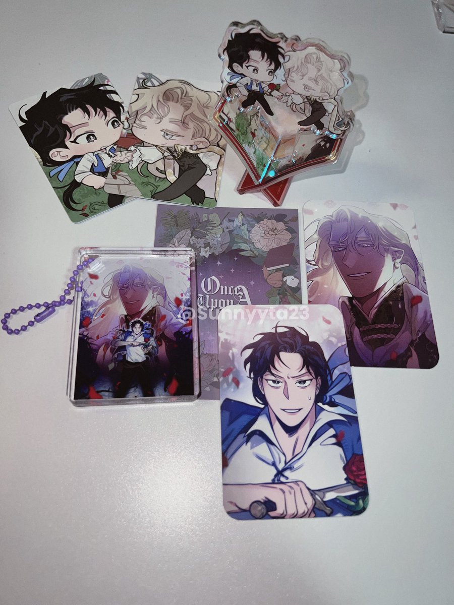 I love them so much 😭 🌹 🍾 
This is so precious ❤️🥰
♥
#장미와샴페인 
#rosesandchampagne 
#rosasychampaña 
#ZIG <a href="/Ttung_gae/">뚱개</a> <a href="/ZIG_JENNIE/">zig_jennie</a>