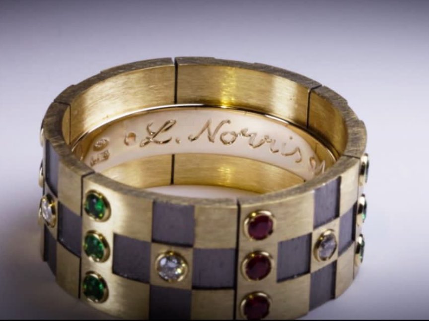 landoswdc1's tweet image. “are you cassie, who called 38 times or maddie, who didn’t call once?”

im lando norris, whose name is engraved on iconic pieces of the formula 1 history