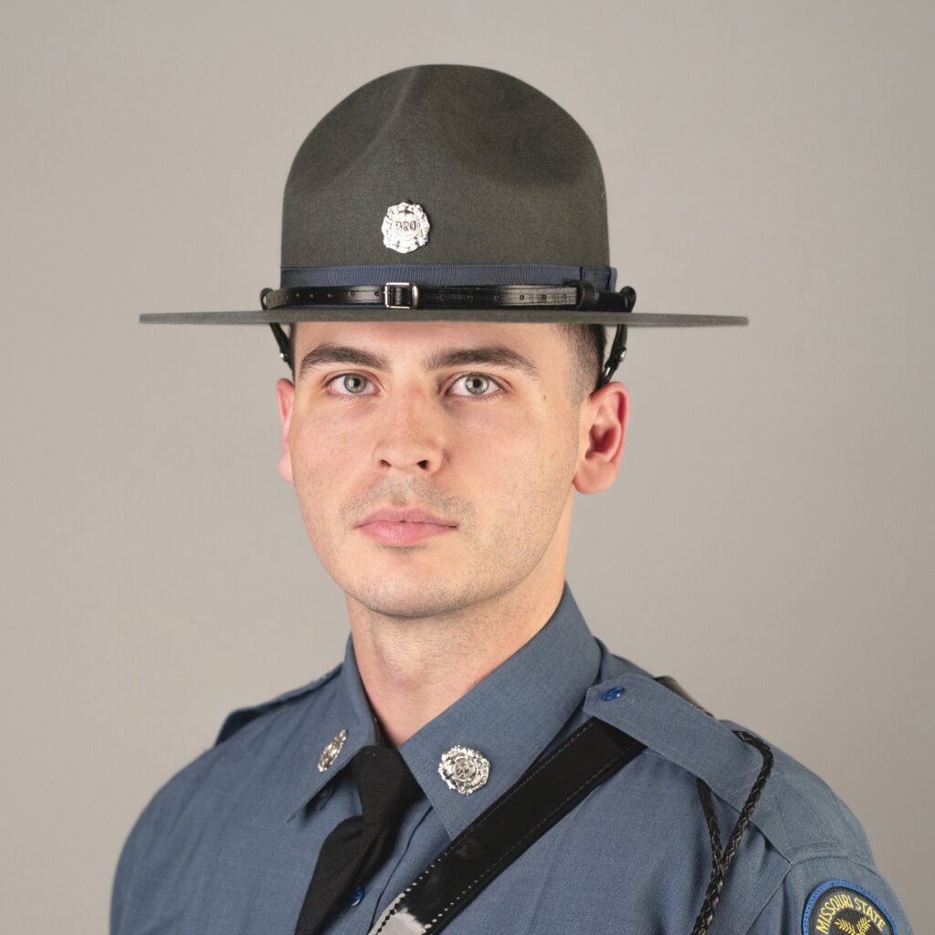 MSHPTrooperE's tweet image. Capt. Cluver is please to announce 4 new troopers have been assigned to Troop E. They will report for duty on January 5, 2026. #NewTroopers #BlueFlame💙 

notes.mshp.dps.mo.gov/si01/si01p001.…