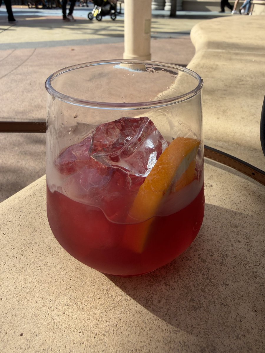 These Florida winters are brutal I tell you 😎