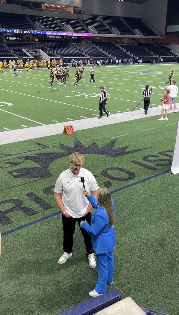 Jax_Chadwick's tweet image. Every Moment. Every Word. Every Win. Every Chance. Take them all, and don’t stress if it’ll work out. Put in the work and make it happen! Grateful to represent and huge thanks to my parents, coaches, and @USArmyBowl @joeray36 @GregCooperUSA for the opportunity! #USArmyBowl…