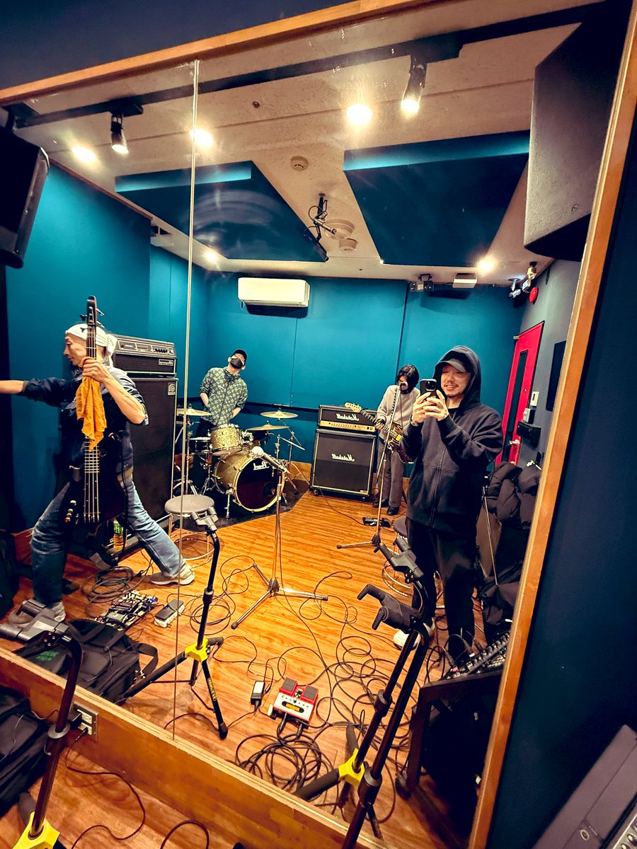 𝑭𝑳𝒀𝒁𝑬𝑵 (フライゼン) tweet media