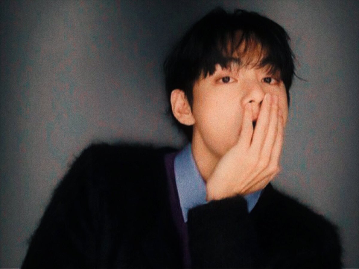 archvofkthv's tweet photo. celine boy https://t.co/j7YnGbnWiW