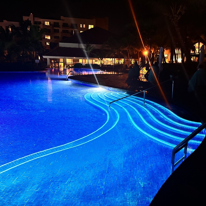 ClearCleanPool's tweet image. Would you love a view like this without all the work?  Call Clear Impressions Pool Services, we would be happy to help!

#professionalpoolservice 
#poolservicedoneright