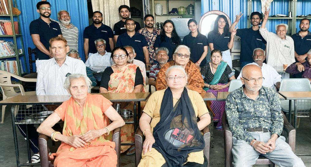 Pledge 1% member <a href="/astonous/">Astonous</a> is integrating community impact into their work by dedicating their team’s time to local charities, starting with an elder care home in Jaipur.

Read more: buff.ly/1cFIRzy 

#Pledge1 #membershoutout