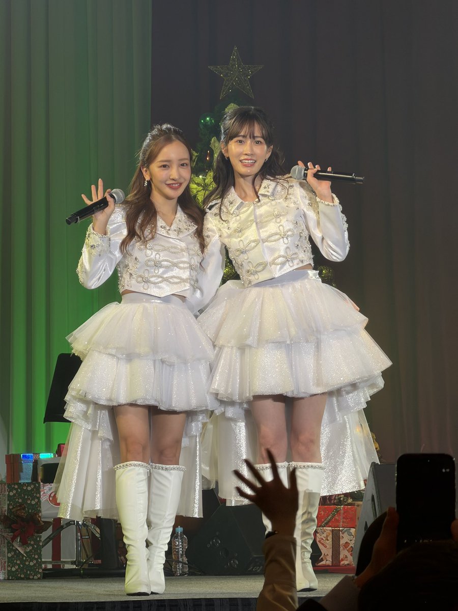 敦友ディナーショー　ネギTOM仲良しセット　前田敦子　板野友美 前田さん、板野さんのディナーショーに行ってきました！ 小嶋さんの