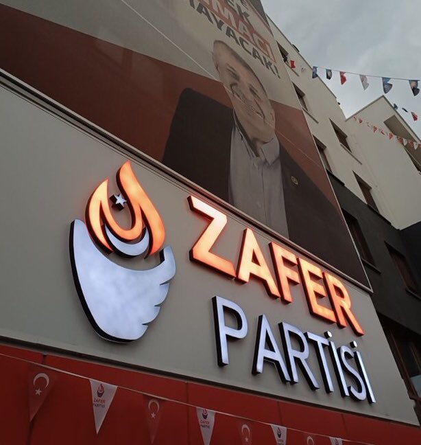 Atatürk cumhuriyetini savunan Zafer Partisi, Türk milletinin son kalesidir.