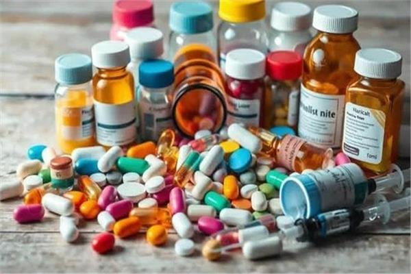 عاجل.. الحكومة تحسم الجدل بشأن نقص أدوية البرد والأمراض المزمنة بالأسواق 