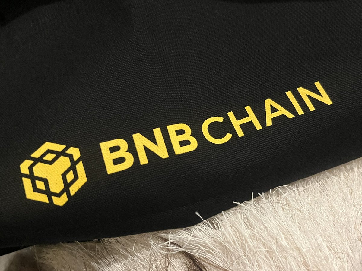vxkaya's tweet photo. @QuackAI_AI + IOTA + UNIBASE + SOON + BNB + https://t.co/DGbyUG4tv9 세션/패널토크까지 컴플릿

오랜만에 잔잔하고 어텐션 있게 진행돼서 편-안

집 가서 불량연애 봐야지 https://t.co/EssrWifgpF