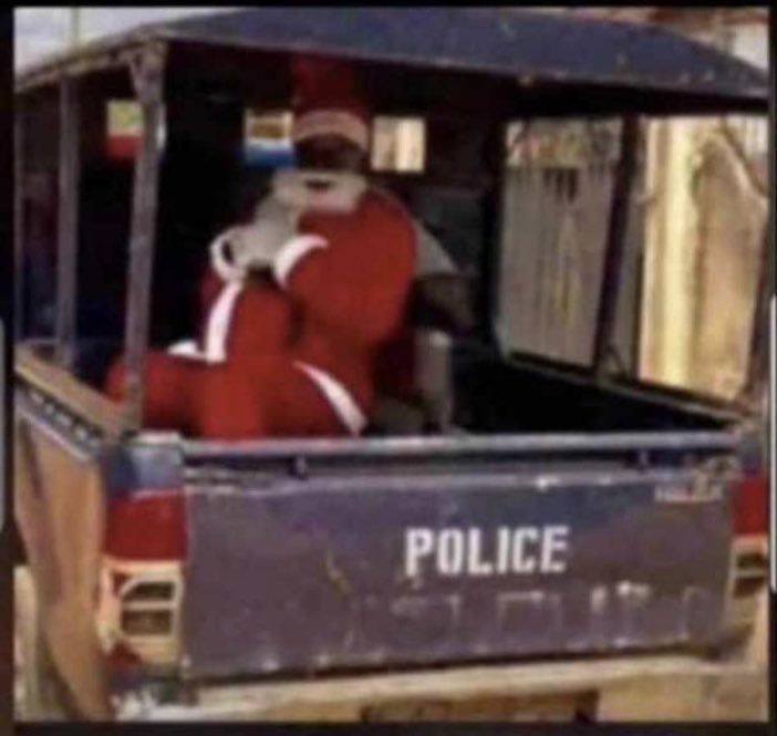 No panic, na prisoners I wan go entertain 😹