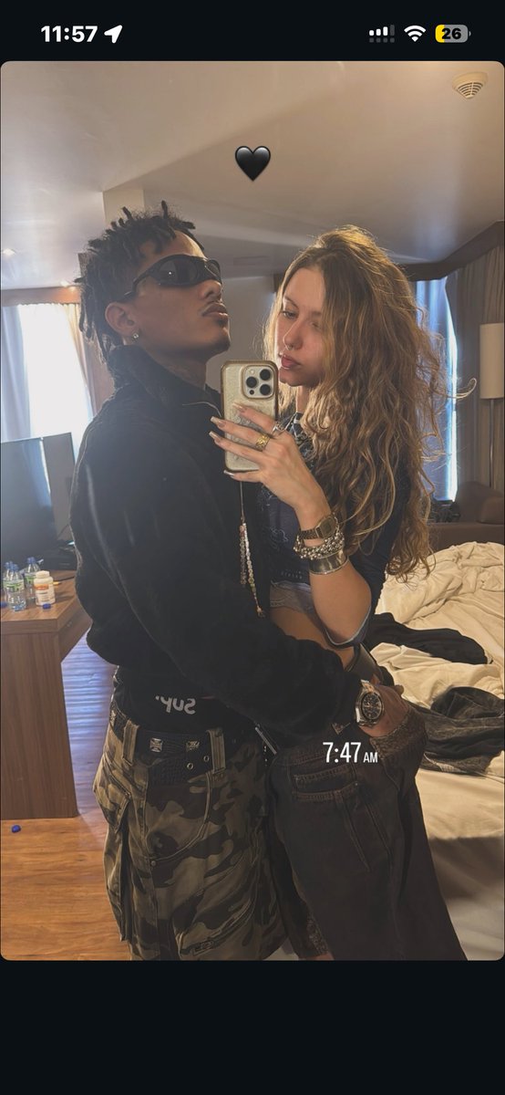 elasoamaoslatt's tweet image. bae