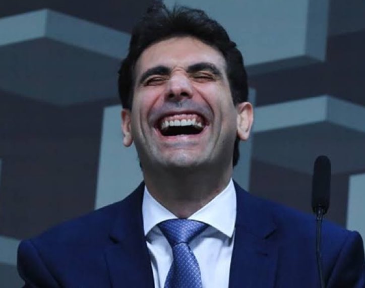 NewsLiberdade's tweet photo. 🚨URGENTE - Alexandre de Moraes procurou Galípolo ao menos quatro vezes para tratar da venda do Banco Master, diz Malu Gaspar

Ao menos 3 dos contatos foram por telefone, mas pelo menos uma vez Moraes se encontrou presencialmente com Galípolo para conversar sobre o banco. https://t.co/Fi8oHKwcah