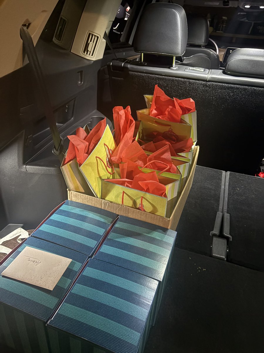 seebond's tweet image. The male mind will never comprehend the Teacher gifts - Christmas, teacher appreciation month, first day of school, last day of school. 
I have 2 kids and here I am with 11 gifts for people doing their normal everyday jobs. 
I’m thankful yes, but seems like overkill!