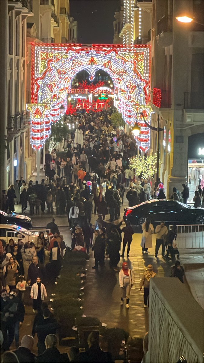 😱😱😱😱
اذا الزينة ما كانت عاجبتكم وهيك اسمالله العجقة 
#ميلاد_مجيد ❤️