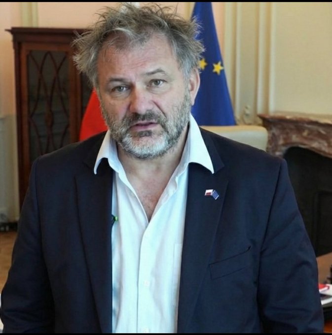 Polacy zasługują na sprawiedliwość, nie na polityczny cyrk