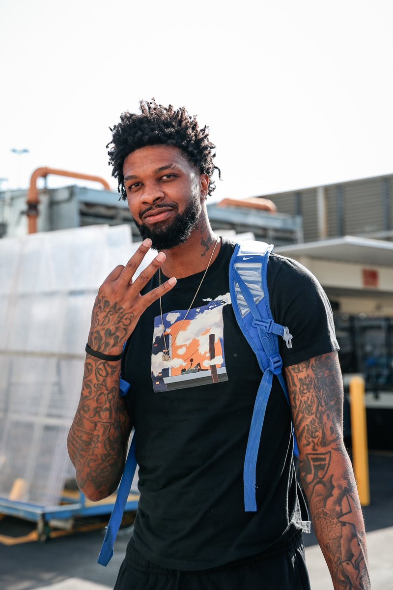 kingsky23's tweet image. 31 years around the sun . Im blessed for all my family &amp;amp; friends #stillhere 🎉🎁🍾