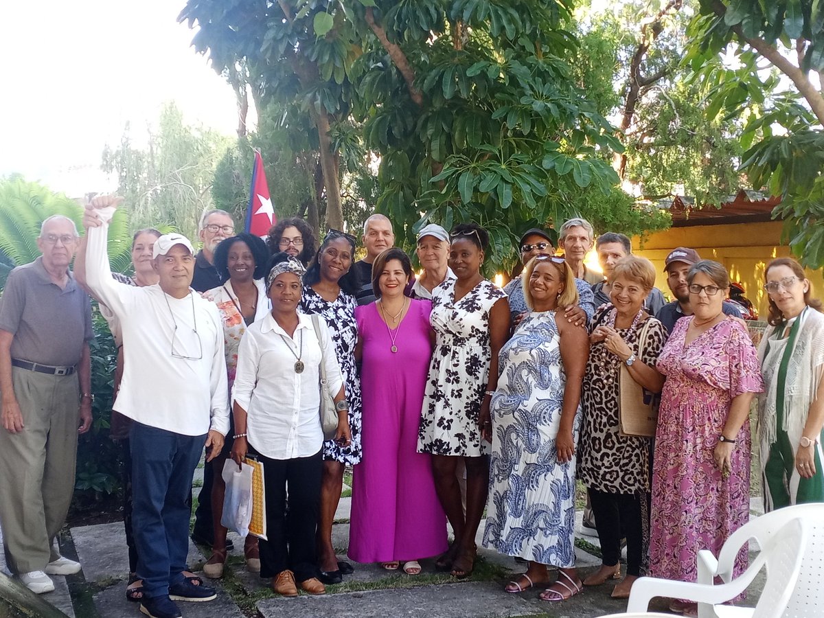 ✍️Rememoramos en nuestra web momentos de los homenajes a los educadores de nuestra Escuela Ramal y del Centro de Capacitación de la <a href="/radio_cubana/">Radio Cubana</a>  y la <a href="/tv_cubana/">TV Cubana</a> realizados el viernes último, ratificando nuestra felicitación
👇
ics.gob.cu/homenaje-a-nue…