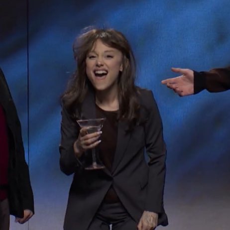 gwsmoonlights's tweet image. she’s craaaaazy! i love her!