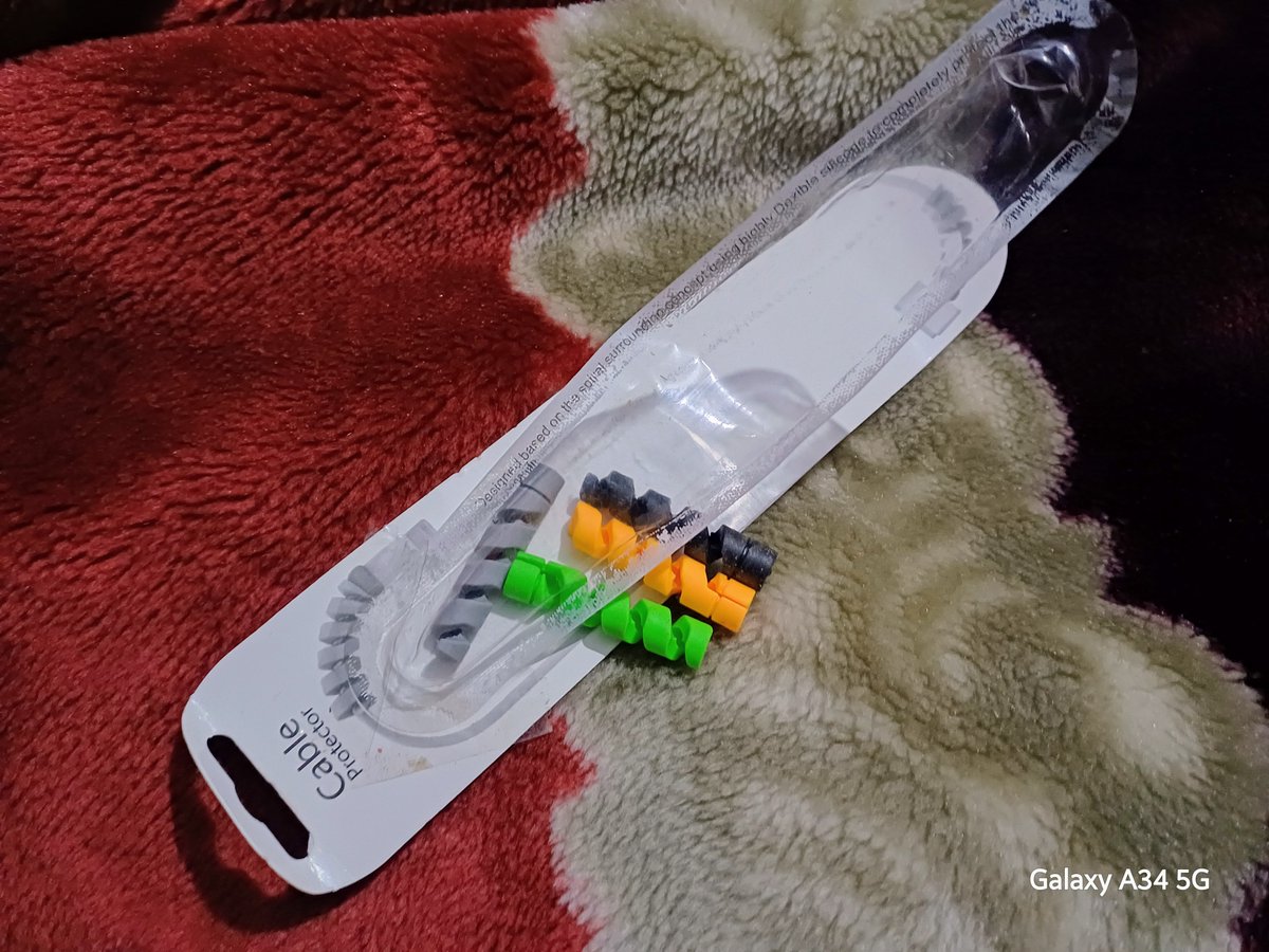 Nepuni_Lokho's tweet image. The most affordable tech product I bought and I'm loving it so much, I paid 40 INR for this. Happiness can be found in little things too. I'm a bit surprised this product too is made in China. 

#TechProduct #Happiness #life_of_a_tech_enthusiast