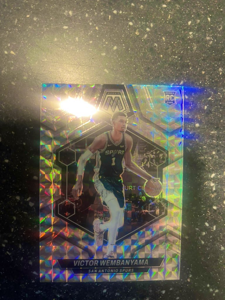 CardinalCasts's tweet image. Pulled out of the Fanatics Vending Machine at the Houston Airport. Pretty cool machines @CardPurchaser