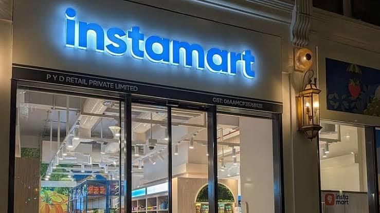 IndianTechGuide's tweet image. 🚨 Swiggy’s Instamart opens offline experience store in Gurugram.