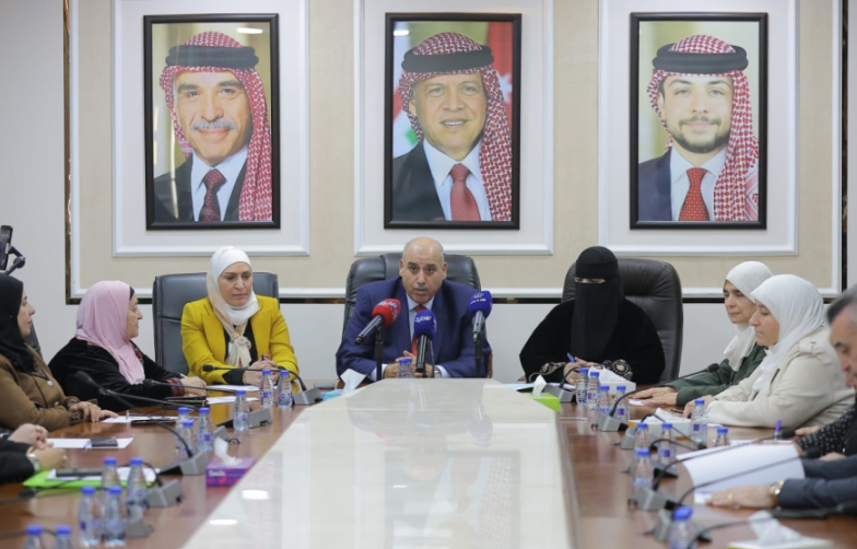 رئيس "النواب": المرأة شريك أساسي في مسيرة البناء والتحديث 