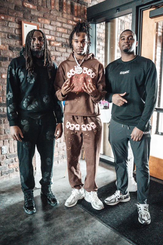 Out now on <a href="/BeaverBlitz/">BeaverBlitz</a> a backstory feature on 2026 <a href="/BeaverFootball/">Oregon State Football</a> commit <a href="/cynai_thomas/">Cynai Thomas</a>, younger brother of Beaver legend <a href="/SkylerThomas03/">Skyler Thomas</a>.  The Thomas family legacy at Oregon State is set to continue. 

Link:  247sports.com/college/oregon…