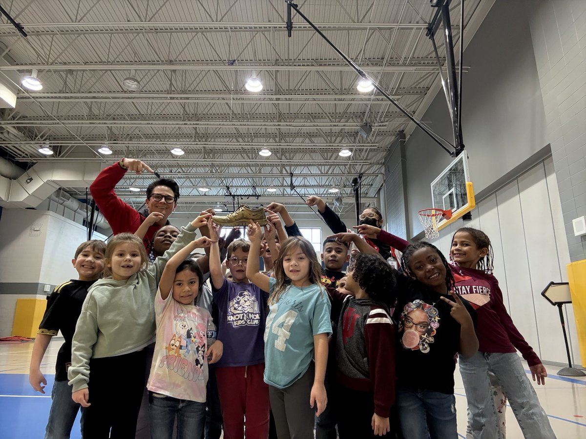 It is halftime! 
It has been a great first semester! 
We love to  recognize acts of KINDNESS along with our weekly Golden Shoe winners at Skiles Test!  
Our December PE stars!🎄☃️💙💛
Time to rest, relax and recharge!
#December #BeKind
#wewearkindness <a href="/ltgoodnews/">LT Schools</a>