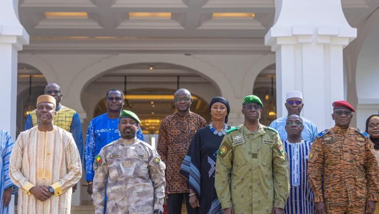 #Mali - Premier Conseil des ministres : l’AES installe ses mécanismes
journaldumali.com/premier-consei…