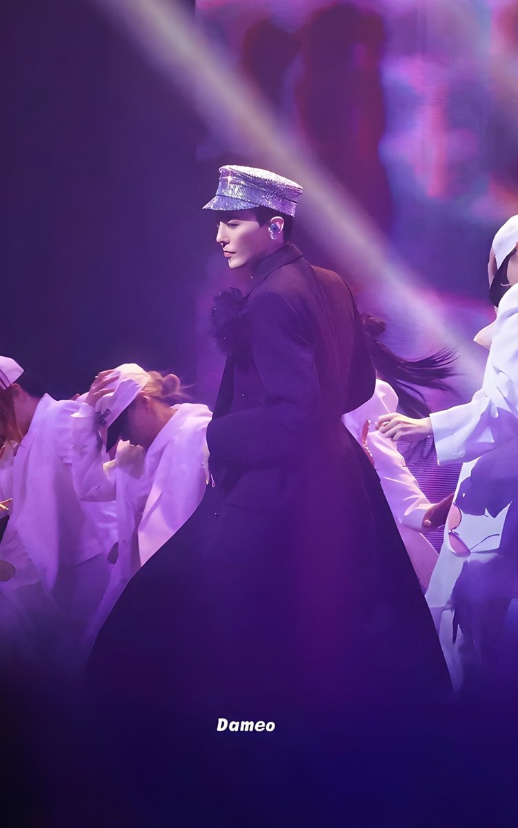 hawaiijar's tweet image. oh this shot of gd from mma 2025!!