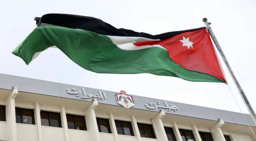 لقانونية النيابية: إلغاء جميع الاستثناءات في معدل قانون المعاملات الإلكترونية 