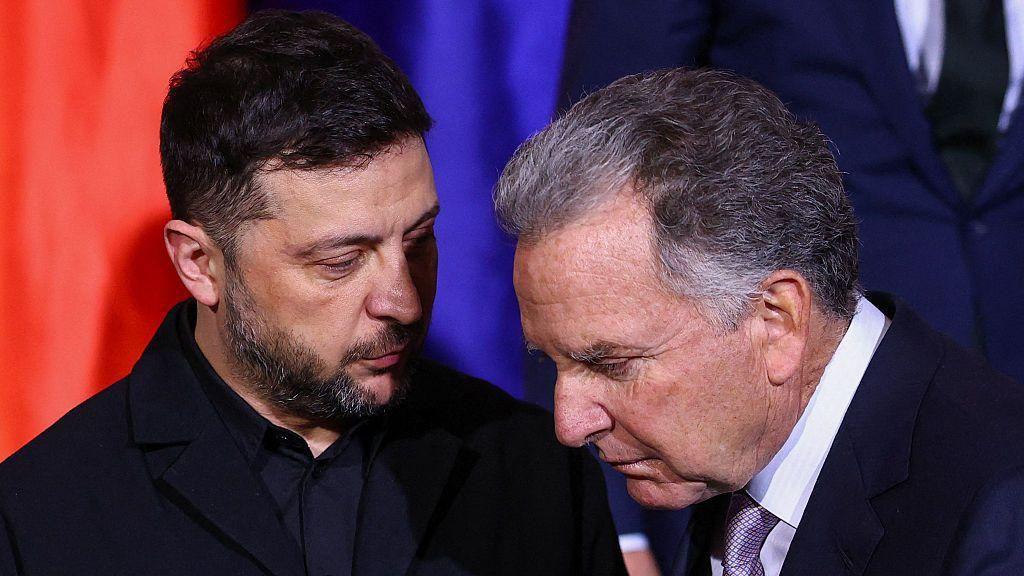 الولايات المتحدة وأوكرانيا تصفان محادثات ميامي بالمثمرة رغم عدم إحراز أي تقدم ملموس 