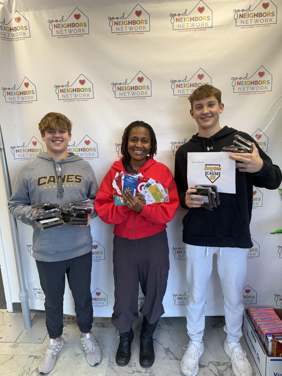canes_illinois's tweet photo. The 40U game will always be a core pillar of what we do here at Canes Illinois. 

15U Dylan Molina led two initiatives:

He helped raise $1,500 in gift cards for the Good Neighbors Network. 

The fellas also wrote 50 Xmas cards that were delivered to a local nursing home.