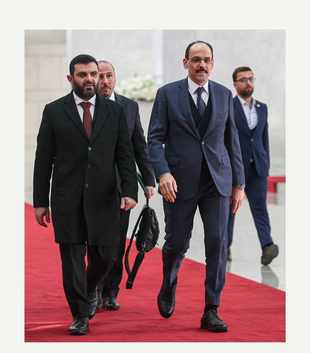 🇹🇷🇸🇾 Türkiye’den Şam’a diplomatik ziyaret

Dışişleri Bakanı Hakan Fidan, Milli Savunma Bakanı Yaşar Güler ve MİT Başkanı İbrahim Kalın Suriye’nin başkenti Şam’a gitti.

#HakanFidan