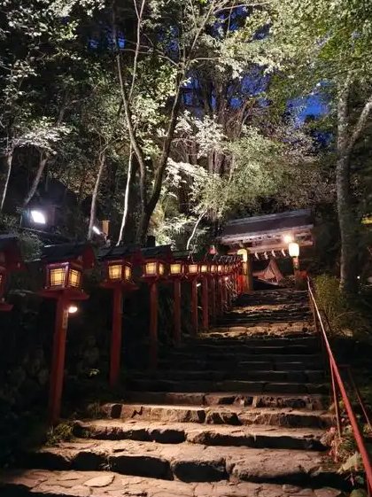 tekproom's tweet image. 夜の神社巡り、私は本当にお寺や神社を巡るのが大好きです。