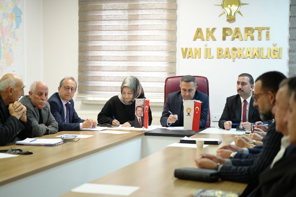 AK Parti Van tweet media