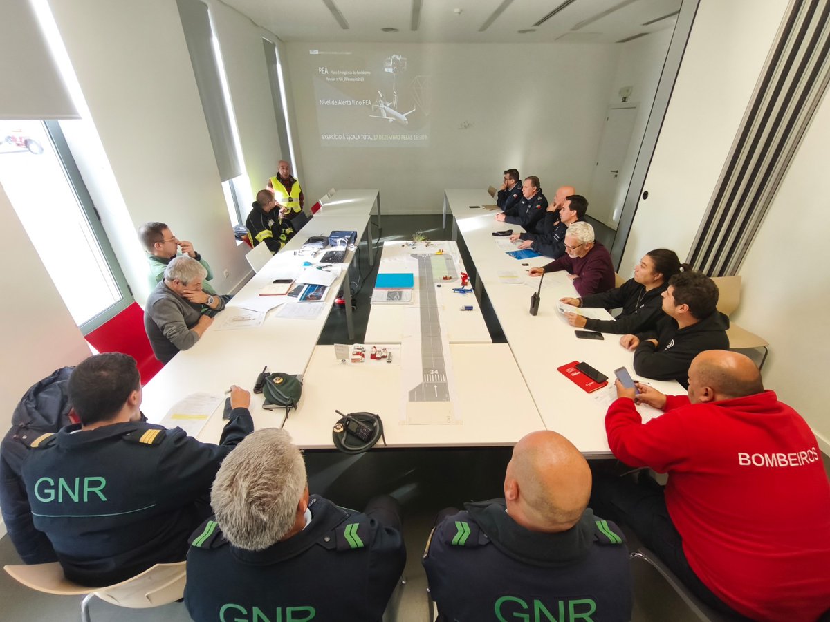 O Aeródromo Municipal Comendador Joaquim Morão foi palco de um Exercício à Escala Total, no dia 17 de dezembro, que pretendeu testar a capacidade de resposta interna do Aeródromo, a articulação com os meios de socorro externos e os diversos agentes de proteção civil.