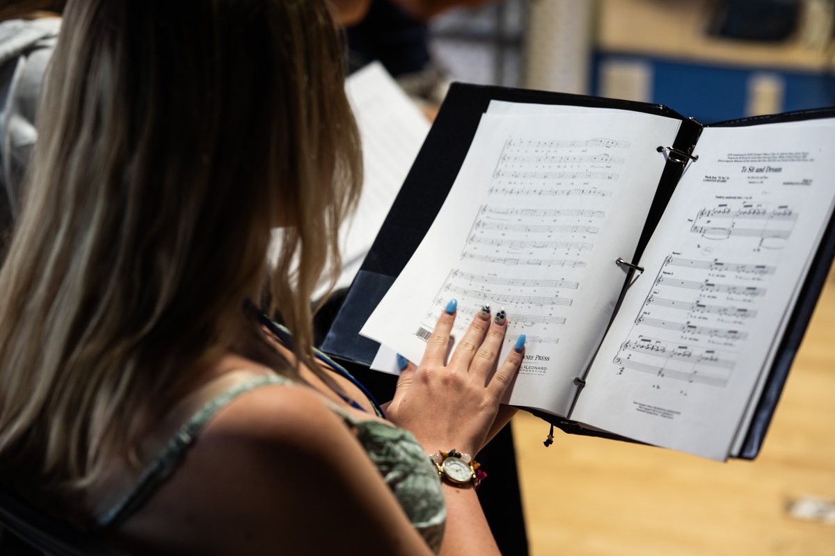KyTAHC's tweet photo. Get those applications in! ⏰ The deadline to apply for The Kentucky Governor's School for the Arts is on Jan. 18! Visit https://t.co/Eb1QKu8yNW to review the applicant guides and submit your application.  🎭🎨🎶
#NewKYHome #GSA2026 #KentuckyGSA @kyperformingart @KYGSA https://t.co/LwjFcCiUMt