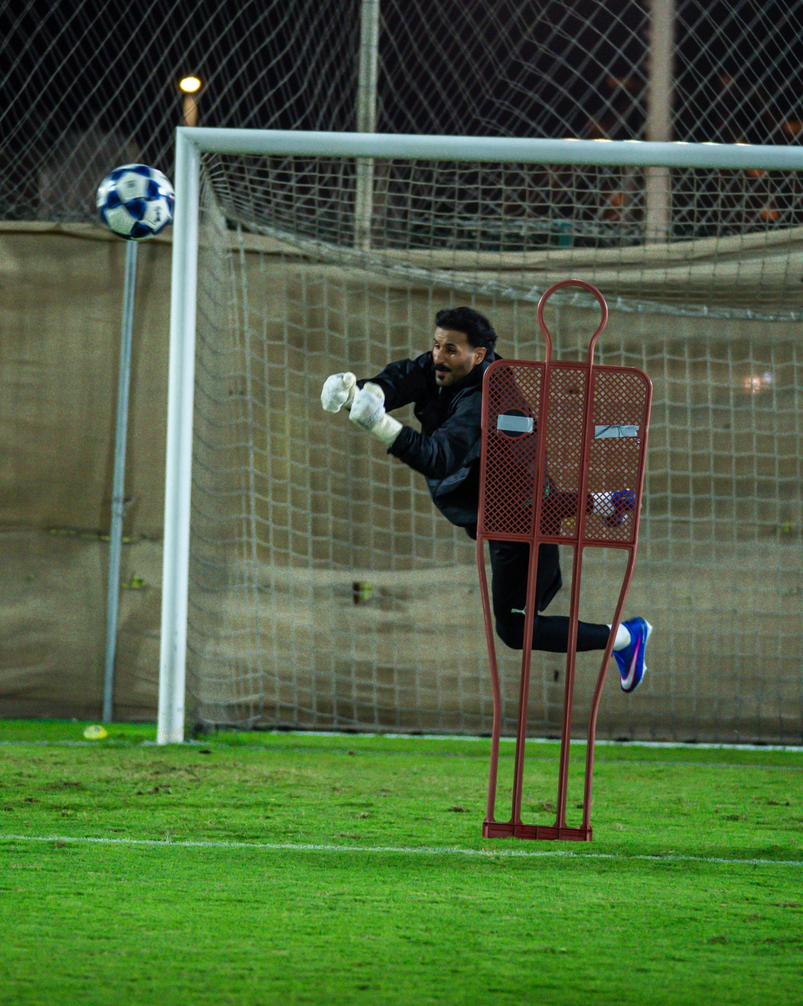 من تدريبات الوصل. (إكس)