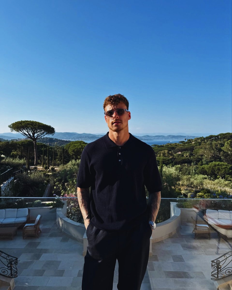 𝔸𝕕𝕣𝕚𝕒𝕟 𝕍𝕠𝕝𝕜𝕠𝕧 tweet media