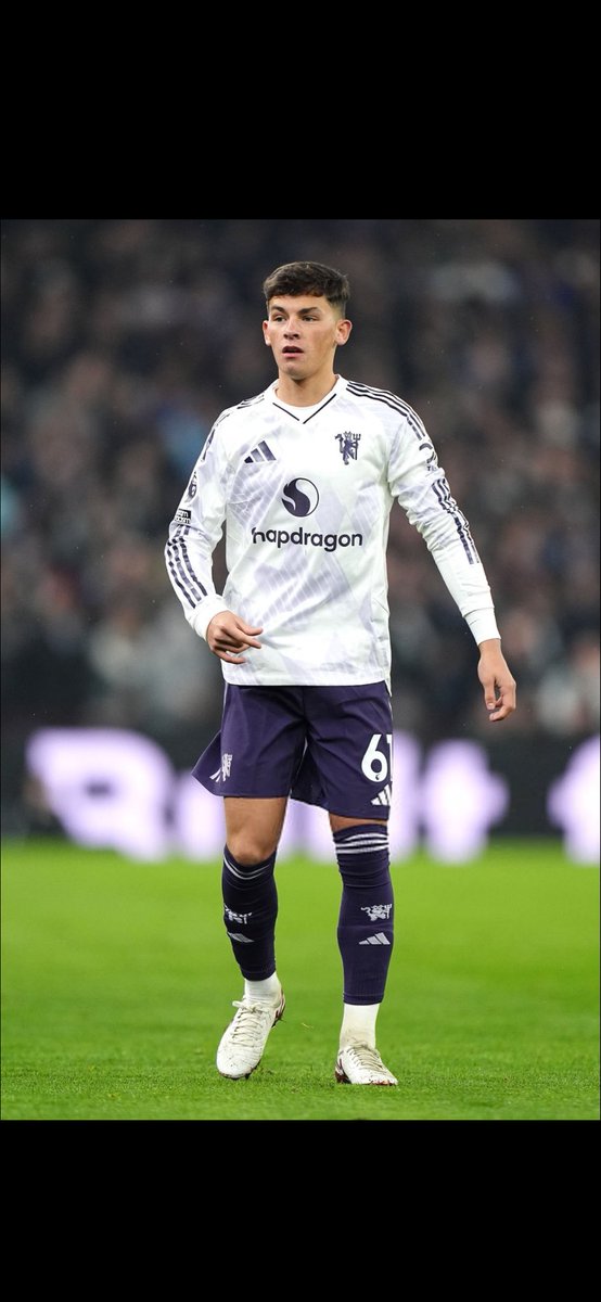 paddy_lacey's tweet image. 14 years in the making at @ManUtd 
Thank you to all his coaches from 4 years old to now 👊🏽❤️