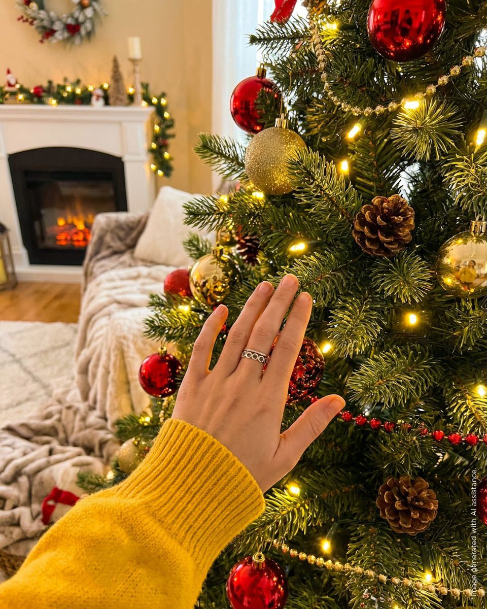 binance's tweet image. Touching a Christmas tree doesn’t require 2FA. Lucky Tree.