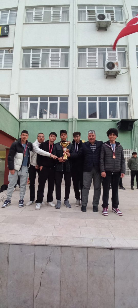 YKAL Mersin Şampiyonu.
Okul sporları kapsamında  öğrencilerimiz oryantiring 
A kategorisinde Erkeklerde İl 1.si oldu.Kızlarda İl 3.sü oldu.
9.sınıf Gençlerde Erkeklerde İl 2.si Kızlarda İl 3.sü olarak 4 kupa kazandılar
<a href="/MezitliMEM/">Mezitli MEM 🇹🇷</a> <a href="/MersinMEM/">Mersin İl Millî Eğitim Müdürlüğü</a>