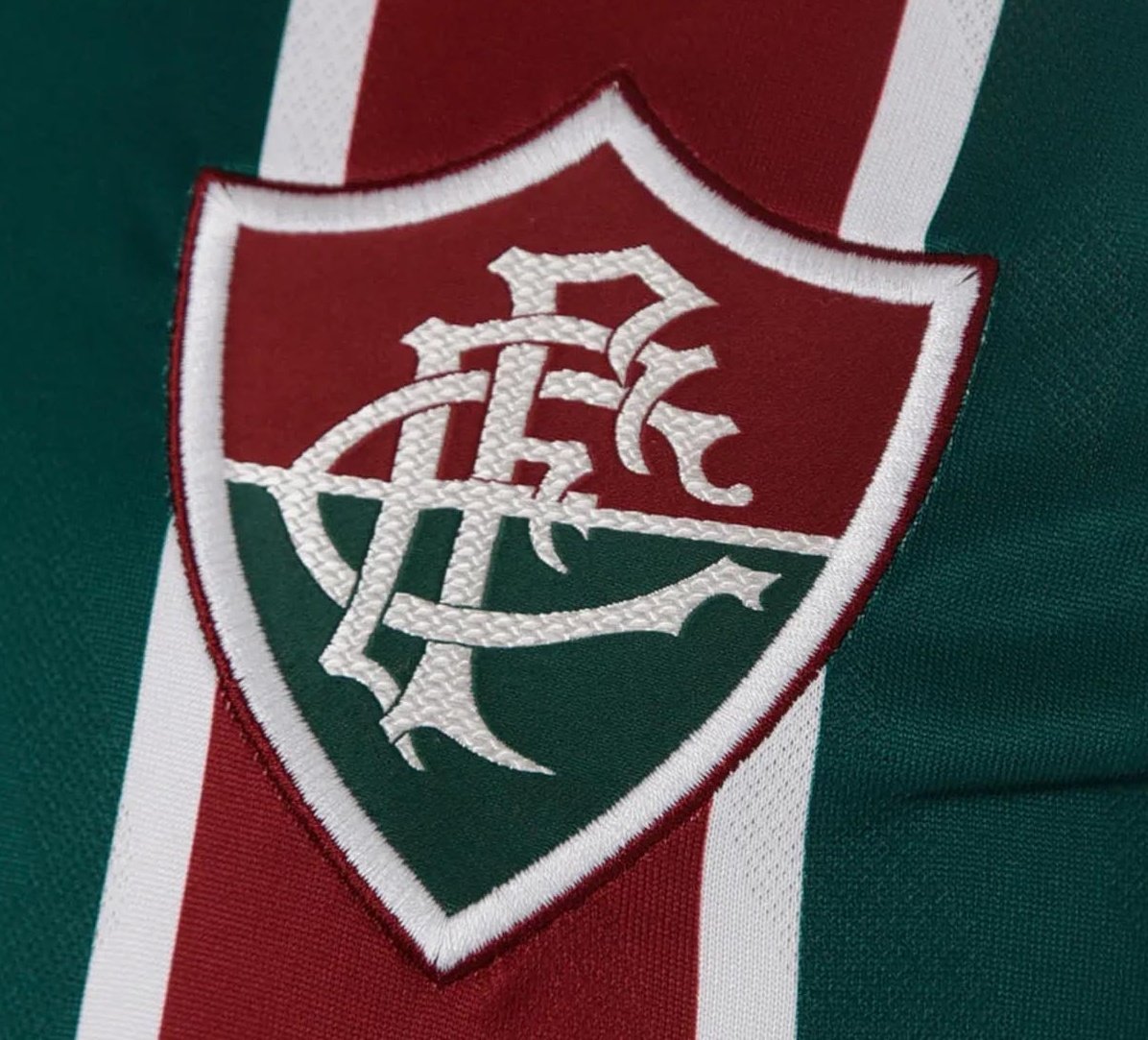 🇭🇺 𝗙𝗟𝗨𝗠𝗜𝗡𝗘𝗡𝗦𝗘 𝗙𝗢𝗢𝗧𝗕𝗔𝗟𝗟 𝗖𝗟𝗨𝗕

✅ Primeiro clube de FUTEBOL do Rio de Janeiro (pioneiro na prática do esporte na cidade)
✅ Incentivou a entrada de outros clubes no esporte (graças ao Fluminense o futebol se popularizou no Rio de Janeiro)
✅ Casa da Seleção