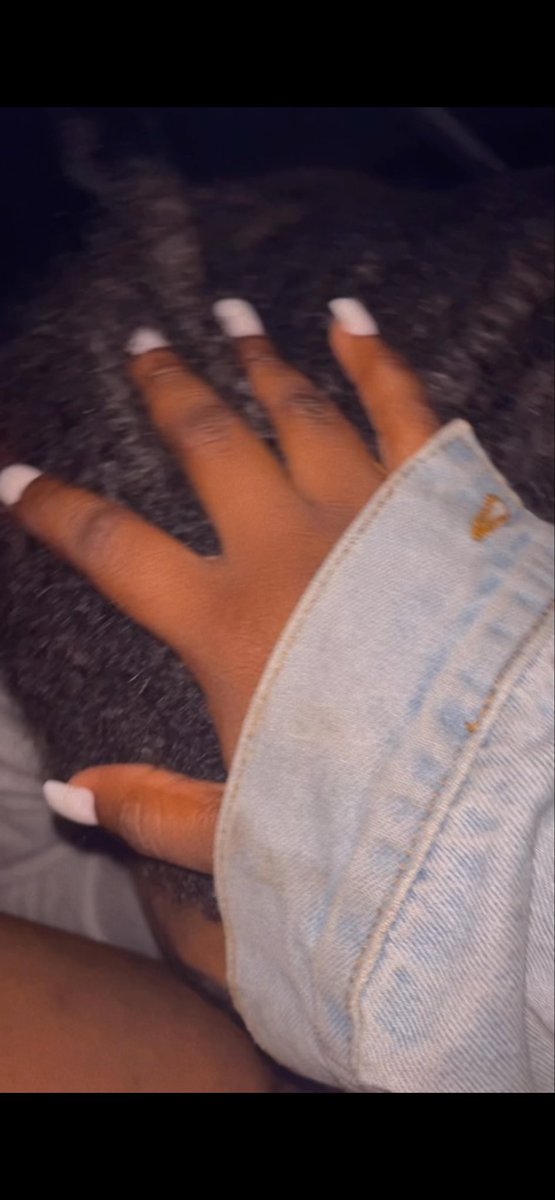 KY2tymes's tweet photo. His bitch gone see red when she see this 🤣👀 https://t.co/yv3WHdjrVk