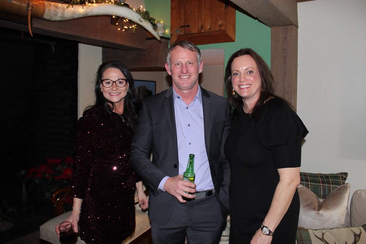 infrapros's tweet photo. Ending the year on a high note! 🎄We had a great evening celebrating the InfraPros team at our holiday party over the weekend. Great food, great laughs,  and even better company. https://t.co/CdcBJhcV1v