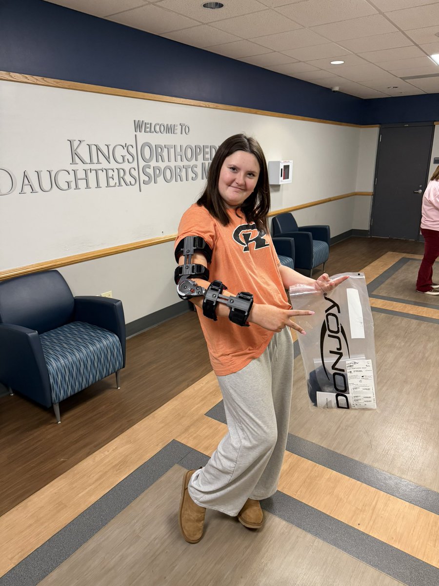 Lily Poplin 2029 tweet media